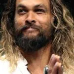 Krönikören Jannicke Larsson fantiserar om skådespelaren Jason Momoa.