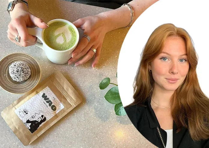 Matchatrenden på TikTok får priserna att rusa. Svenskan Astrid Johansson och Wao Matcha rider på vågen när efterfrågan på grönt tepulver exploderar.
